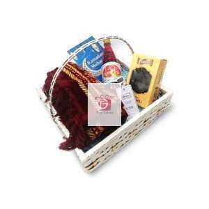 Islamic Gift Ramadan Basket online in Pakistan , prayer mat and dates in basket , online gifts in Ramadan