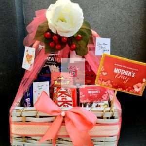 CHOCOLATE GIFT BASKETS DELIVERY IN PAKISTAN