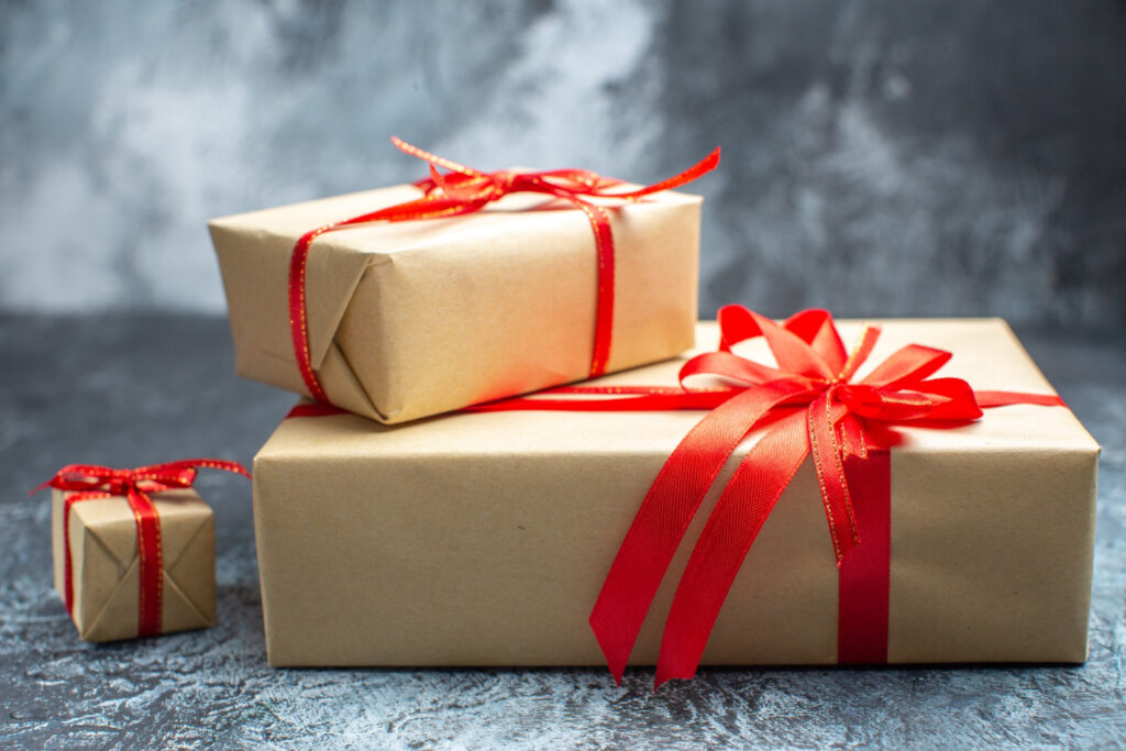 Send Gifts to Pakistan