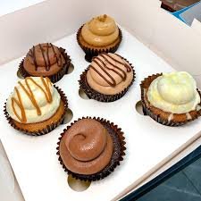 Mix 6 cupcakes